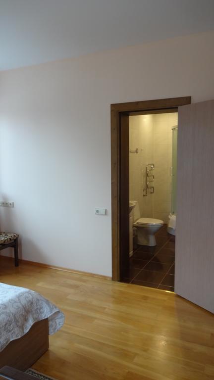 Vidu Guest House Utena Bagian luar foto