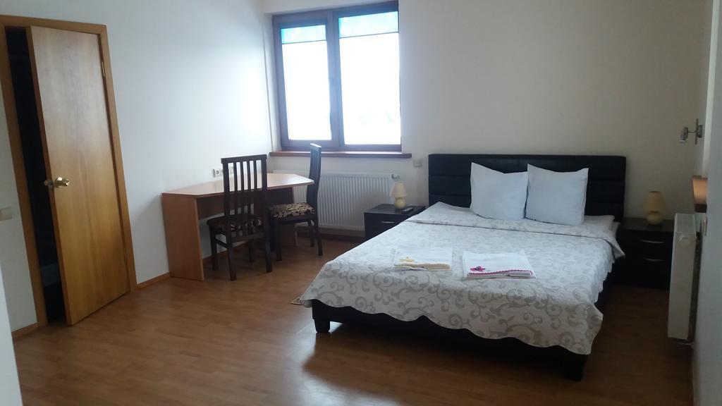 Vidu Guest House Utena Bagian luar foto