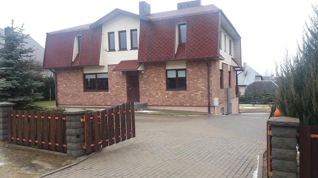 Vidu Guest House Utena Bagian luar foto