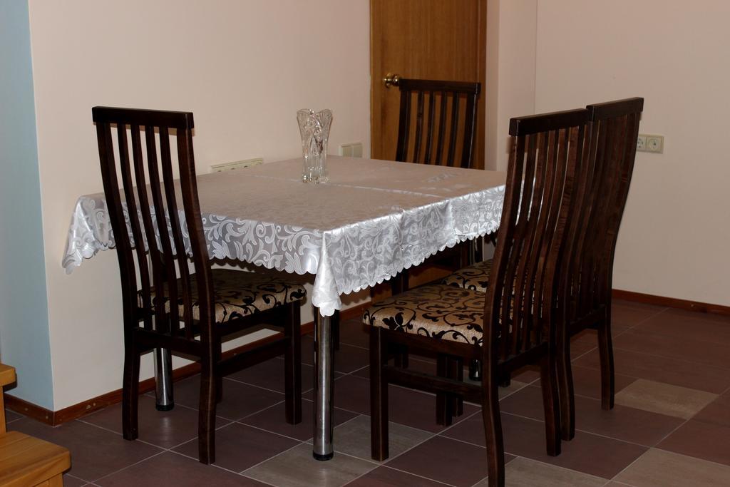 Vidu Guest House Utena Bagian luar foto