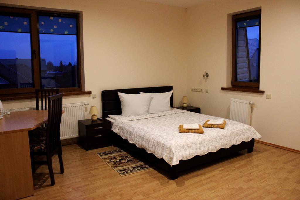 Vidu Guest House Utena Bagian luar foto