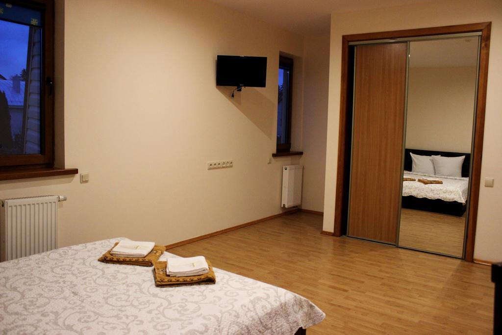 Vidu Guest House Utena Bagian luar foto